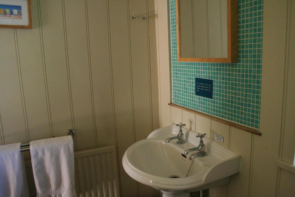 The White Horse Inn كانتربيري الغرفة الصورة